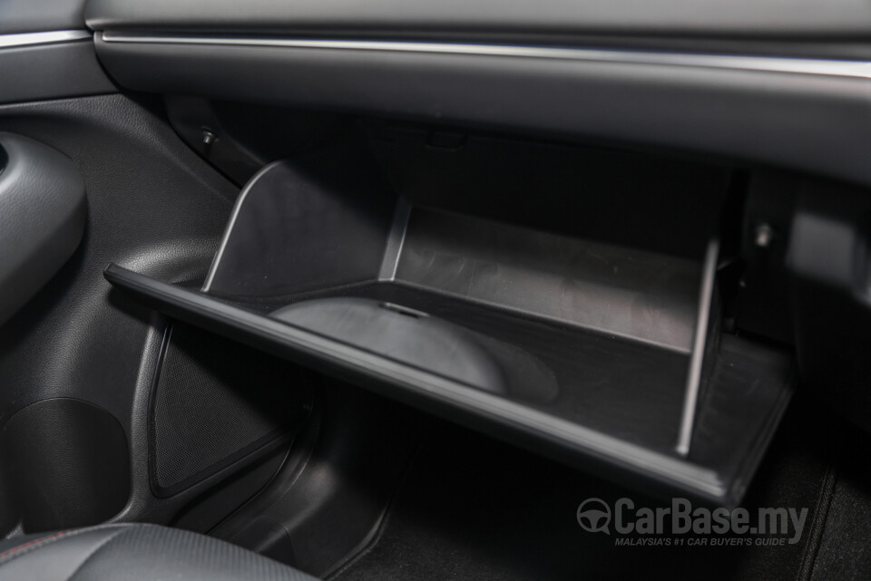 Honda HR-V RV (2022) Interior