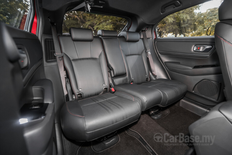 Honda HR-V RV (2022) Interior