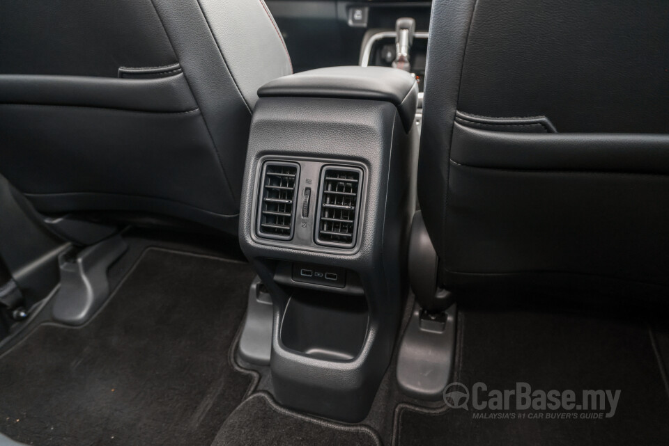Honda HR-V RV (2022) Interior