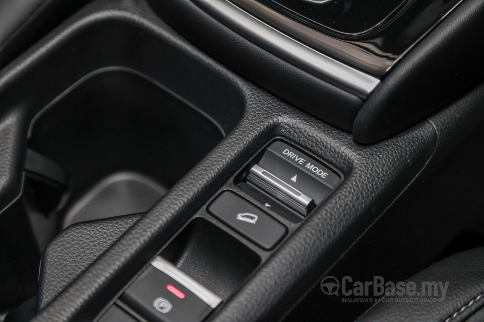 Honda HR-V RV (2022) Interior