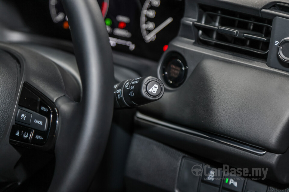 Honda HR-V RV (2022) Interior