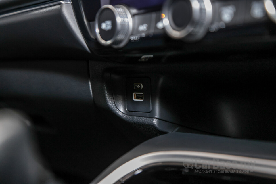 Honda HR-V RV (2022) Interior