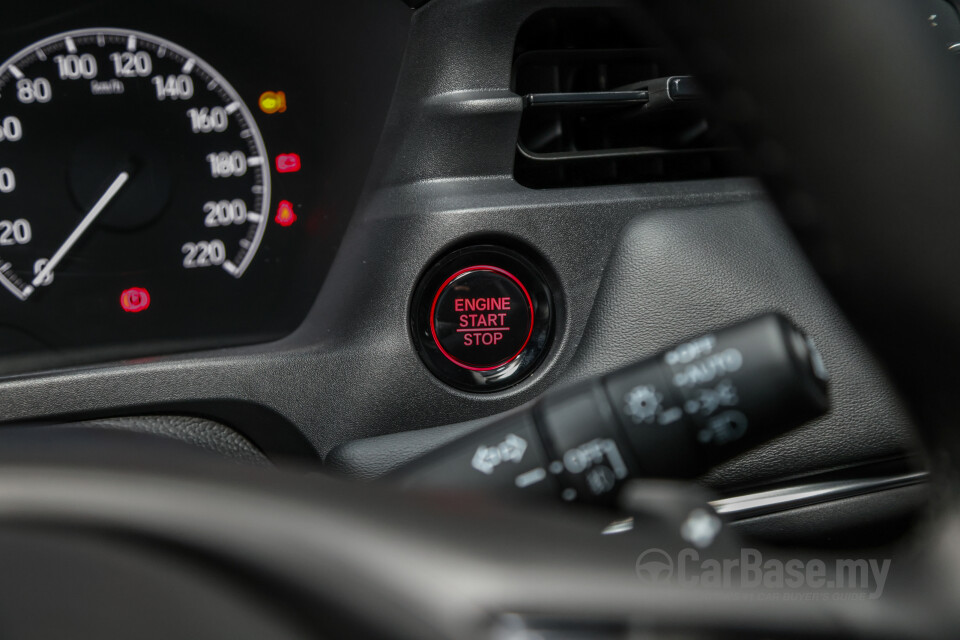 Honda HR-V RV (2022) Interior