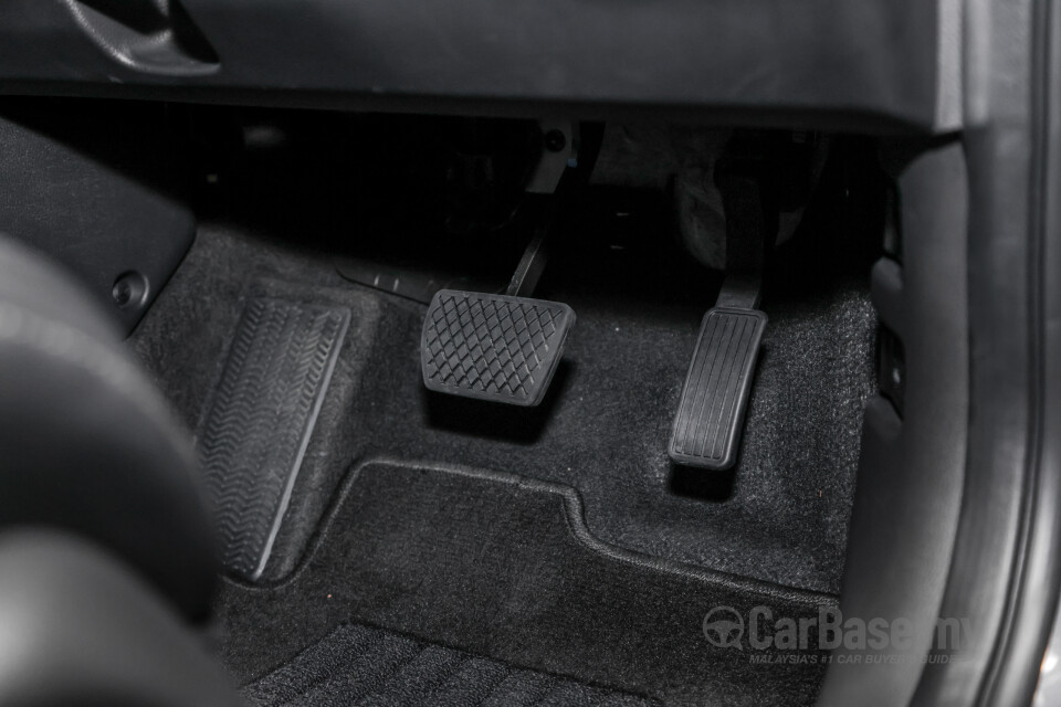 Honda HR-V RV (2022) Interior