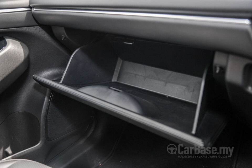 Honda HR-V RV (2022) Interior