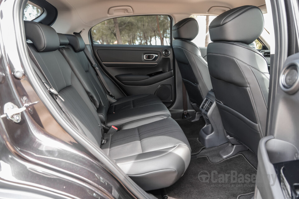 Honda HR-V RV (2022) Interior