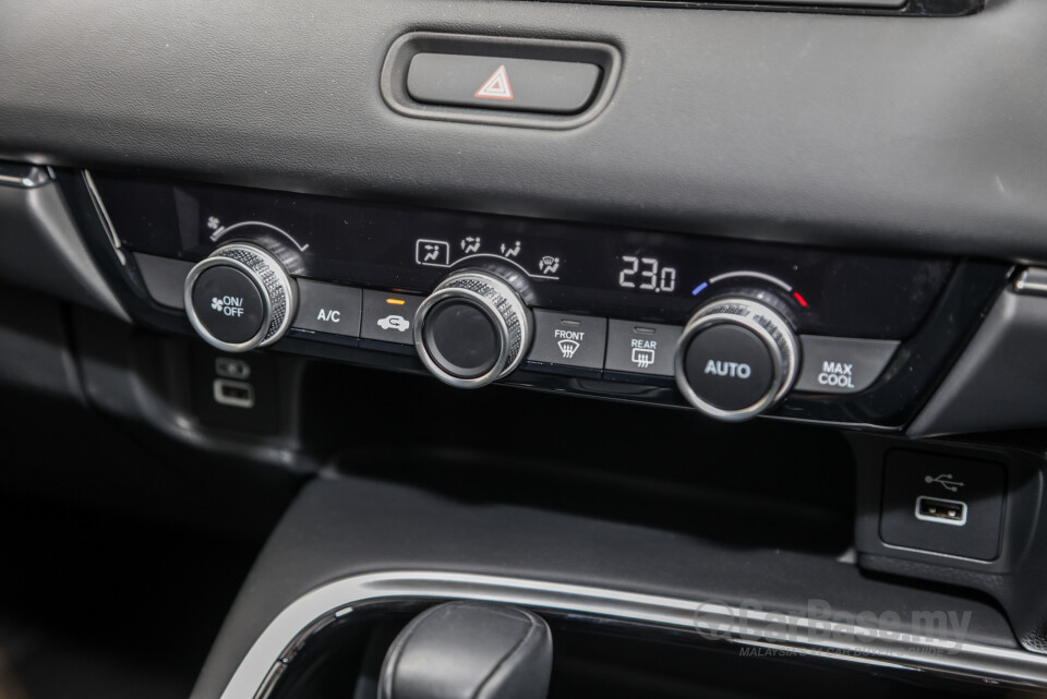 Honda HR-V RV (2022) Interior