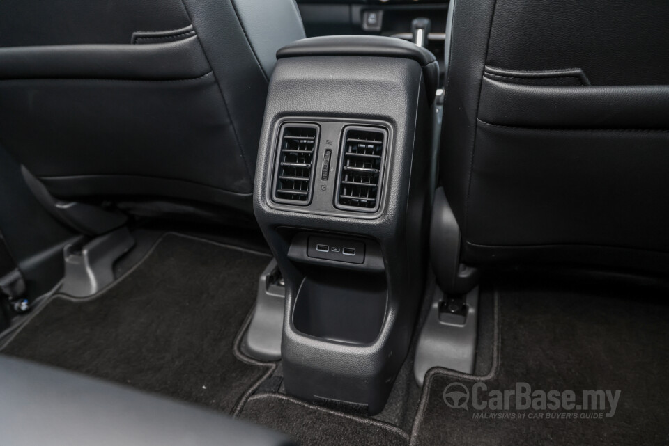 Honda HR-V RV (2022) Interior