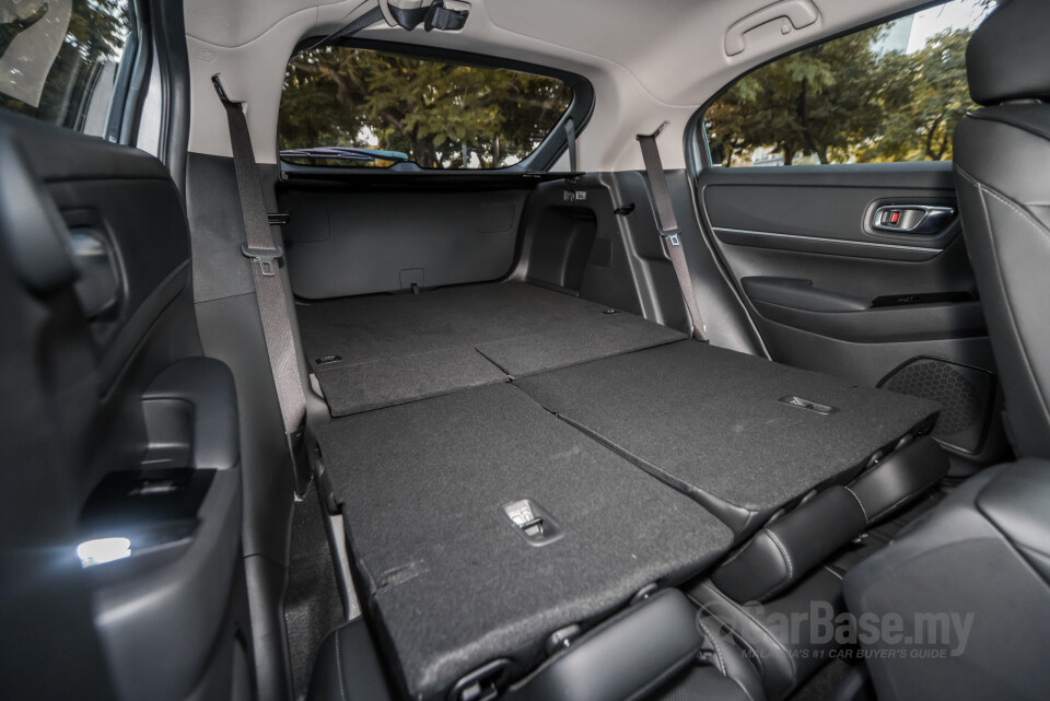 Honda HR-V RV (2022) Interior