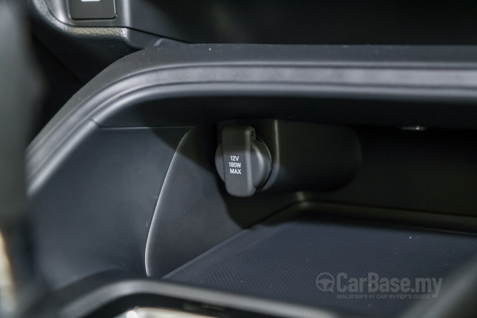 Honda HR-V RV (2022) Interior