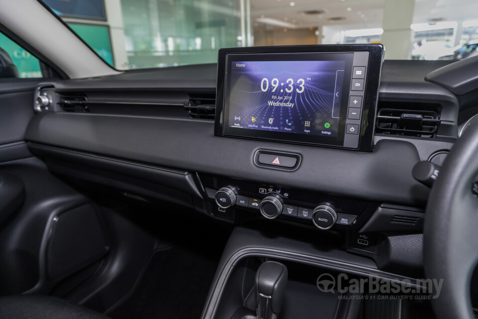 Honda HR-V RV (2022) Interior