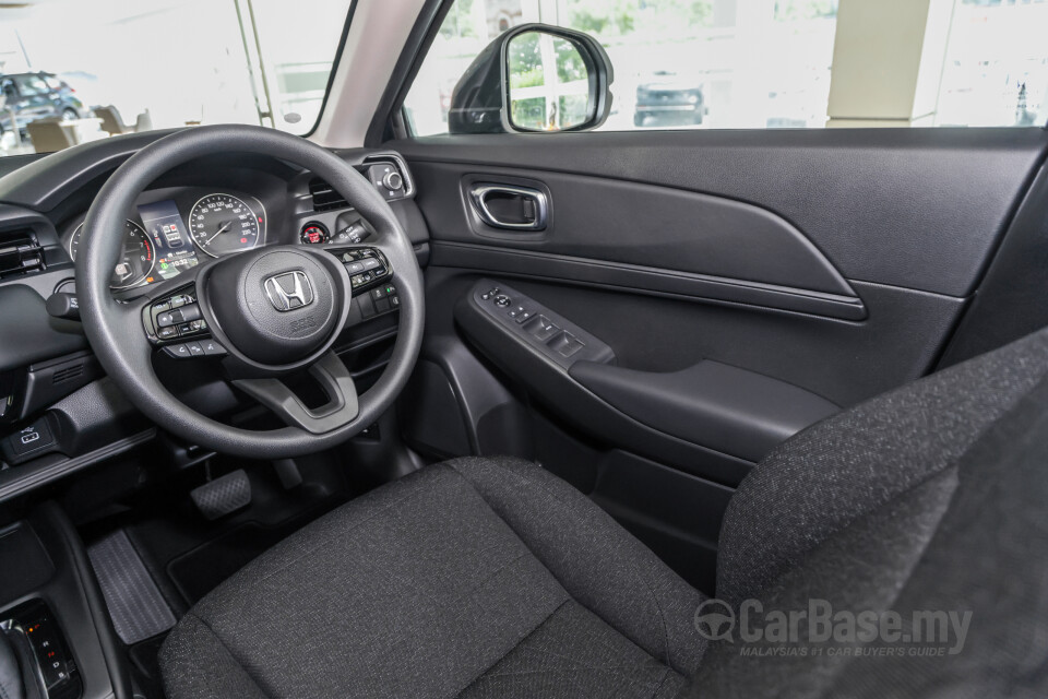 Honda HR-V RV (2022) Interior