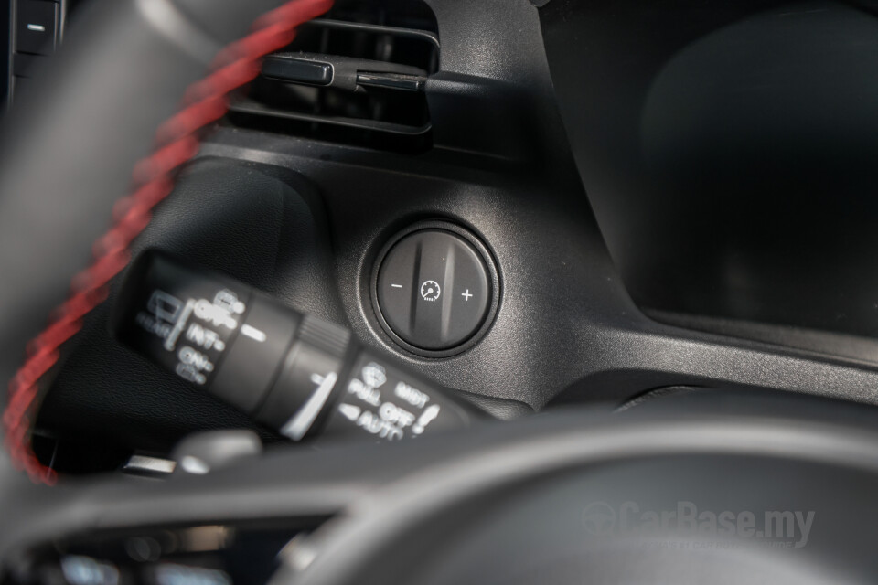 Honda HR-V RV (2022) Interior