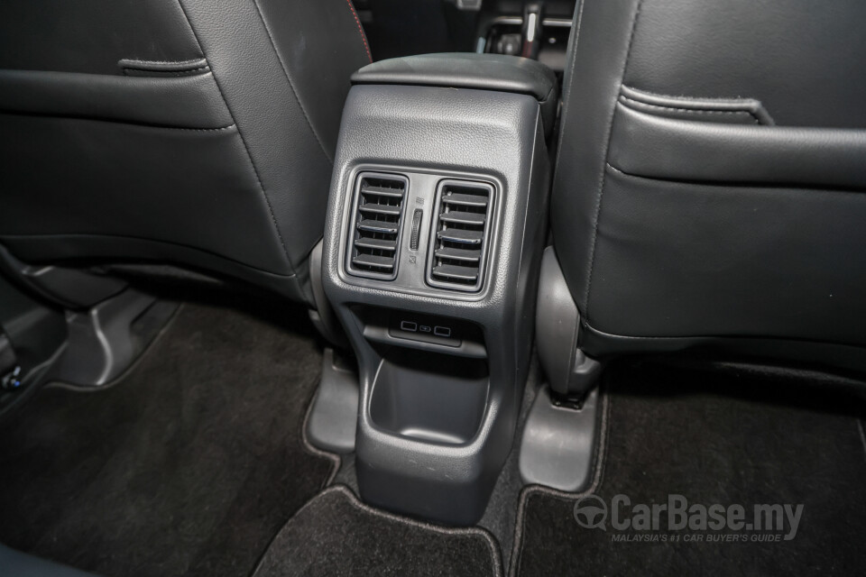 Honda HR-V RV (2022) Interior