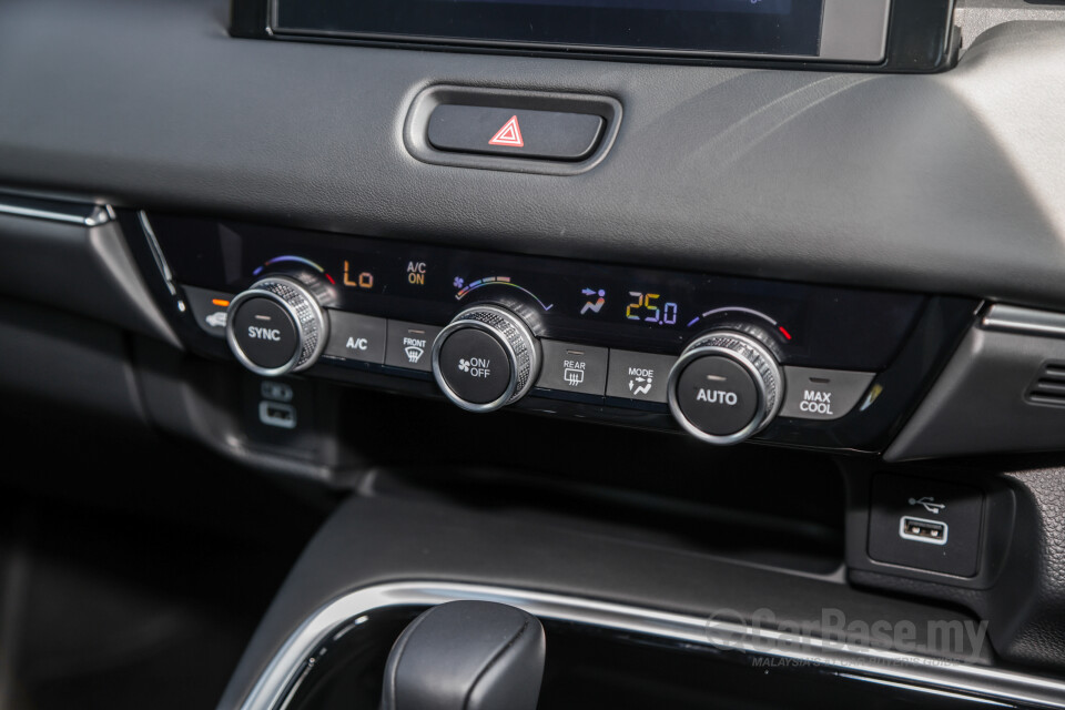 Honda HR-V RV (2022) Interior