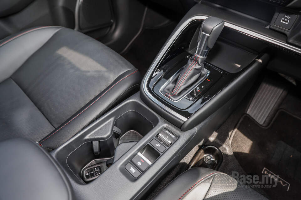 Honda HR-V RV (2022) Interior