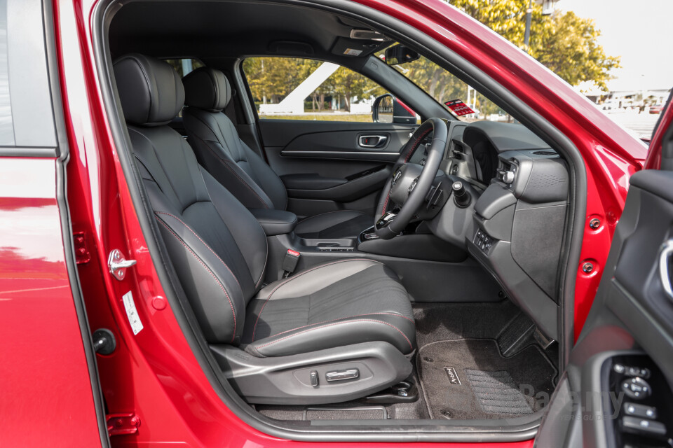 Honda HR-V RV (2022) Interior
