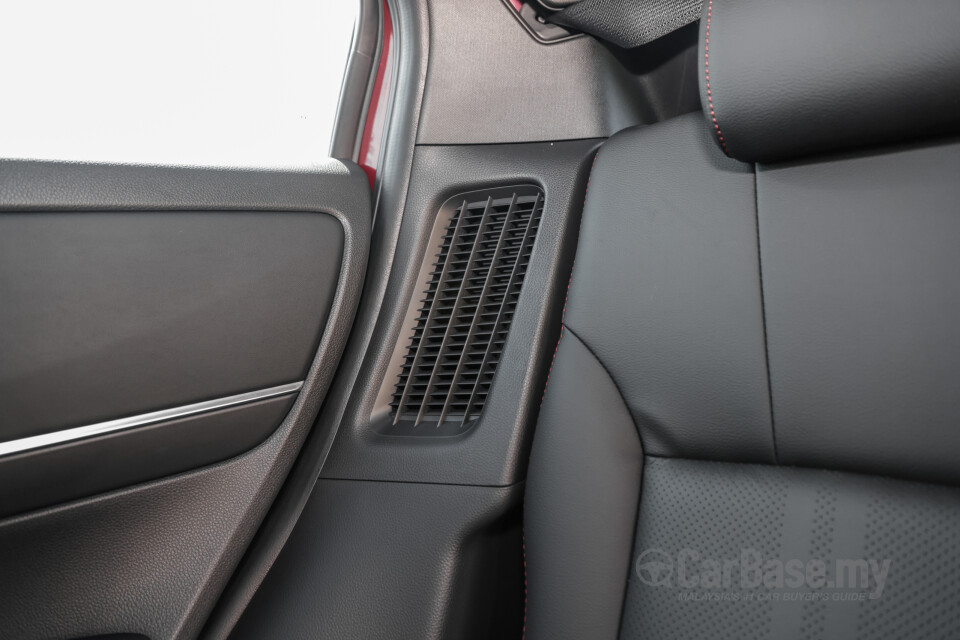 Honda HR-V RV (2022) Interior