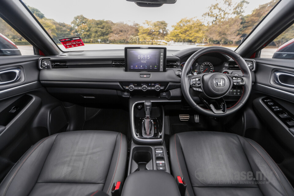 Honda HR-V RV (2022) Interior