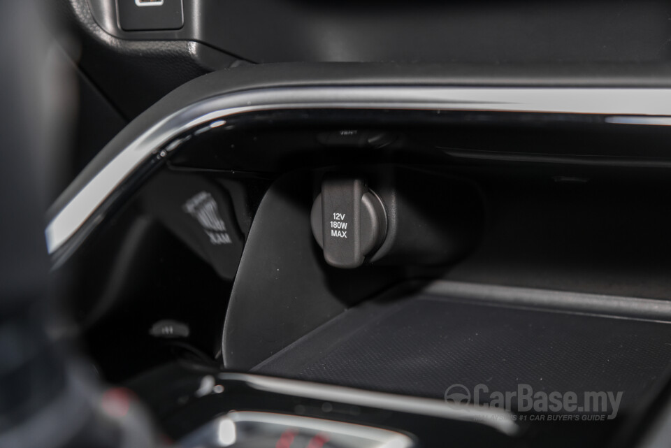 Honda HR-V RV (2022) Interior