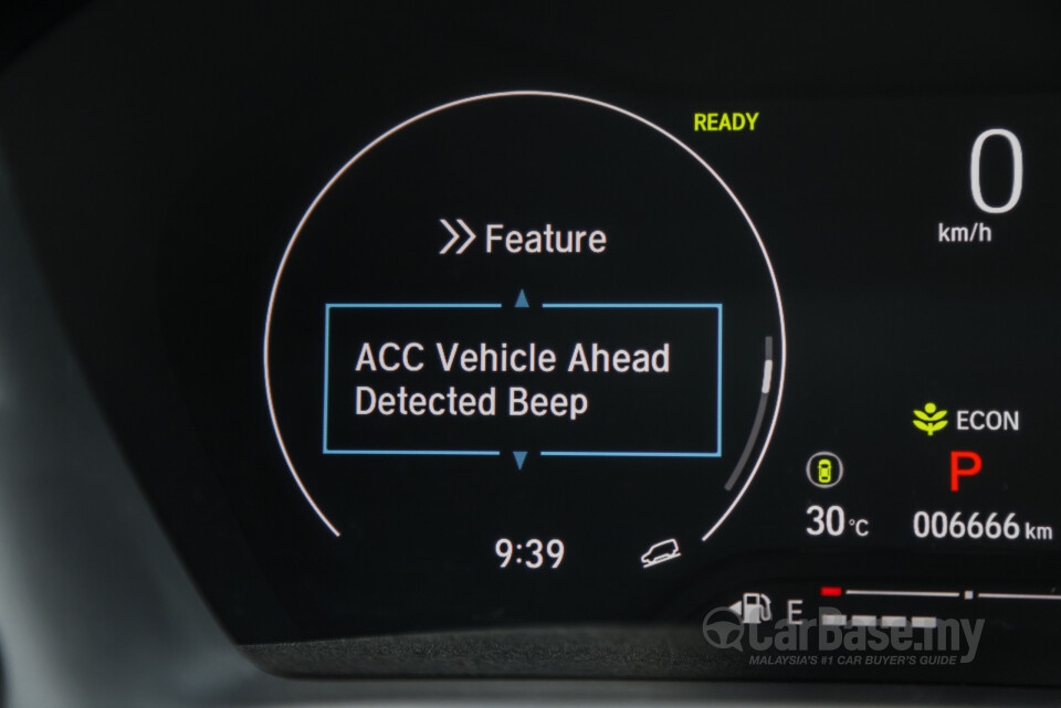 Honda HR-V RV (2022) Interior