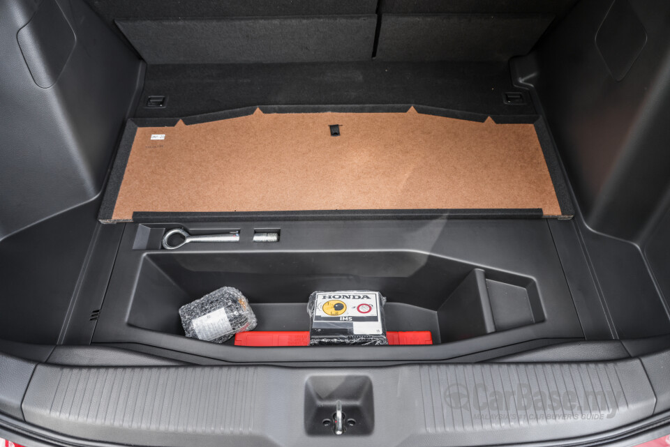 Honda HR-V RV (2022) Interior