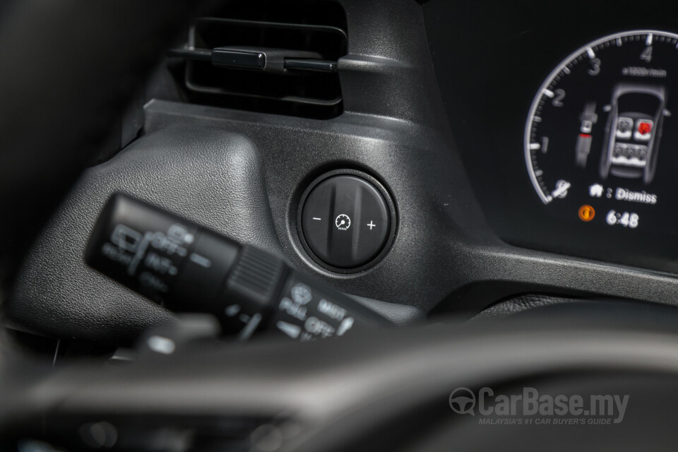 Honda HR-V RV (2022) Interior