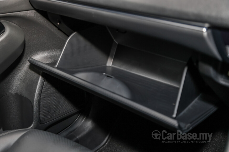 Honda HR-V RV (2022) Interior