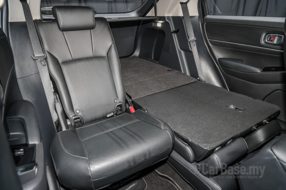 Honda HR-V RV (2022) Interior