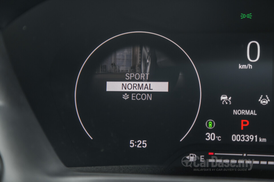 Honda HR-V RV (2022) Interior