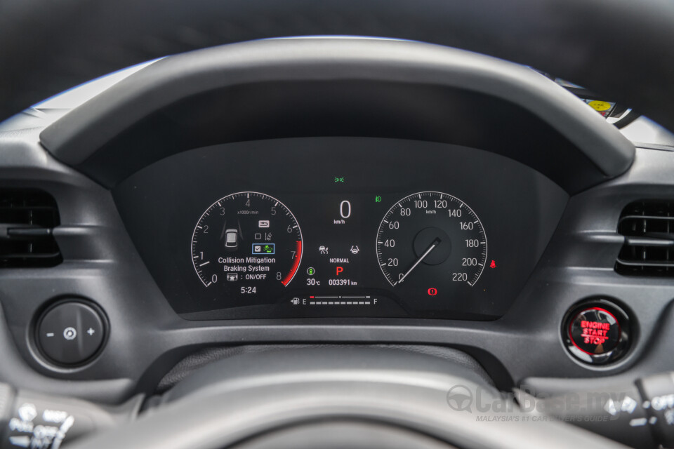 Honda HR-V RV (2022) Interior