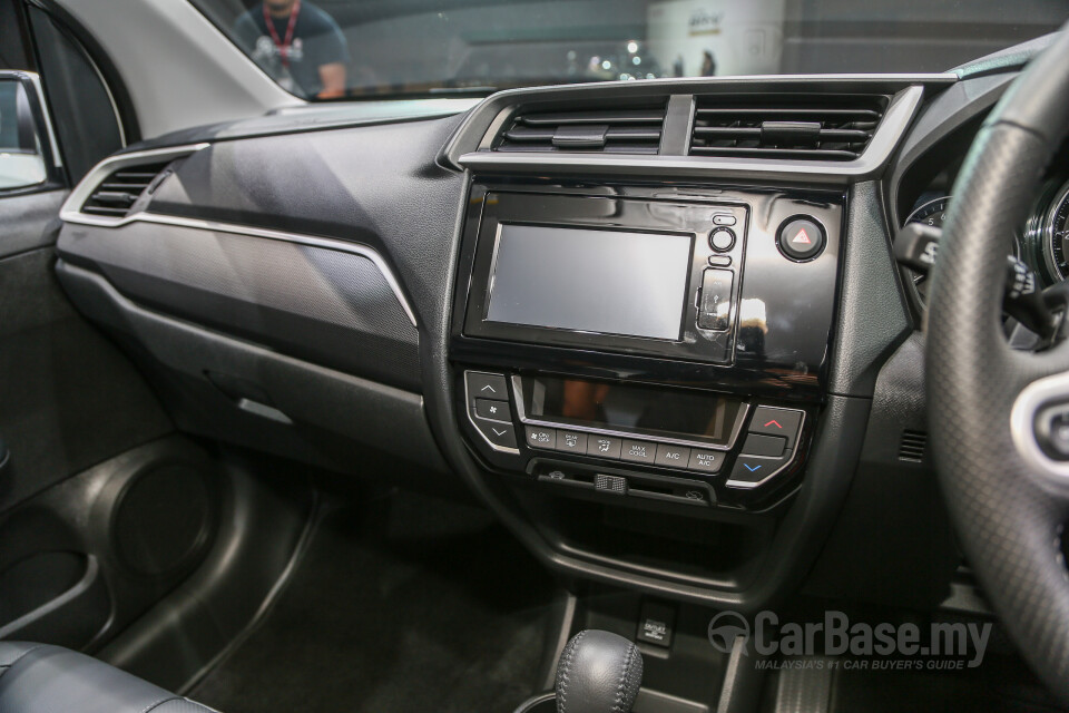 Nissan Navara D23 (2015) Interior