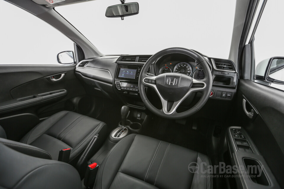 Perodua Aruz D38L (2019) Interior