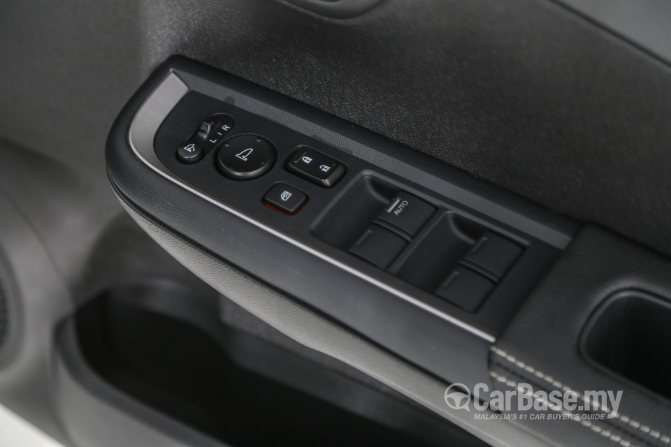 Honda BR-V 2SJ (2017) Interior