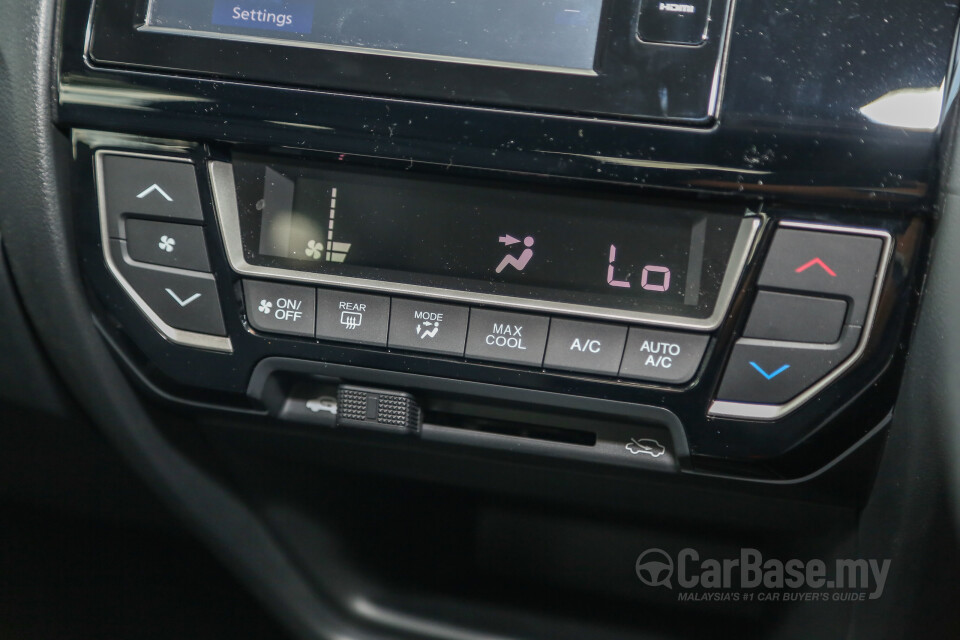 Audi A4 B9 (2016) Interior