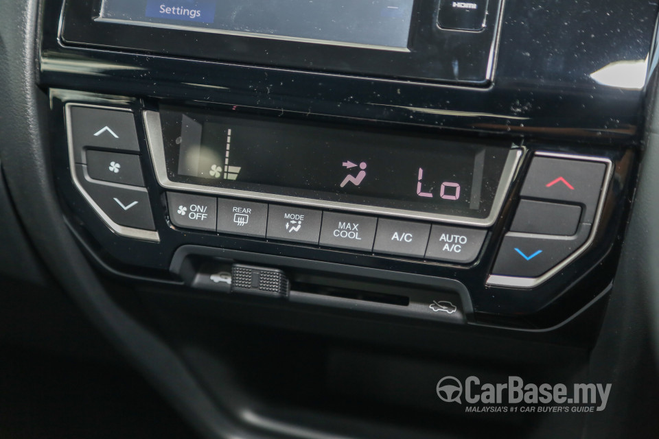 Honda BR-V 2SJ (2017) Interior