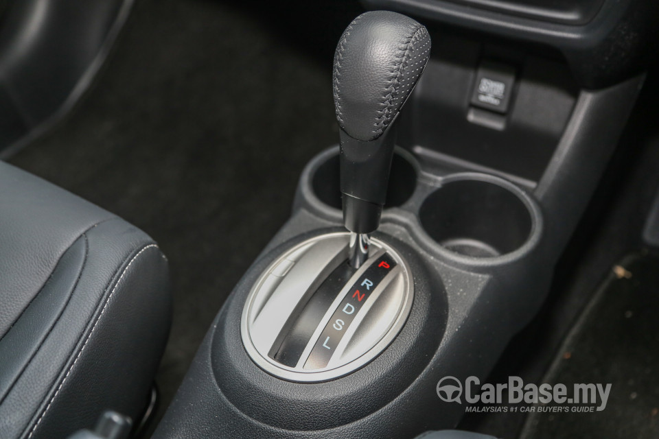 Honda BR-V 2SJ (2017) Interior