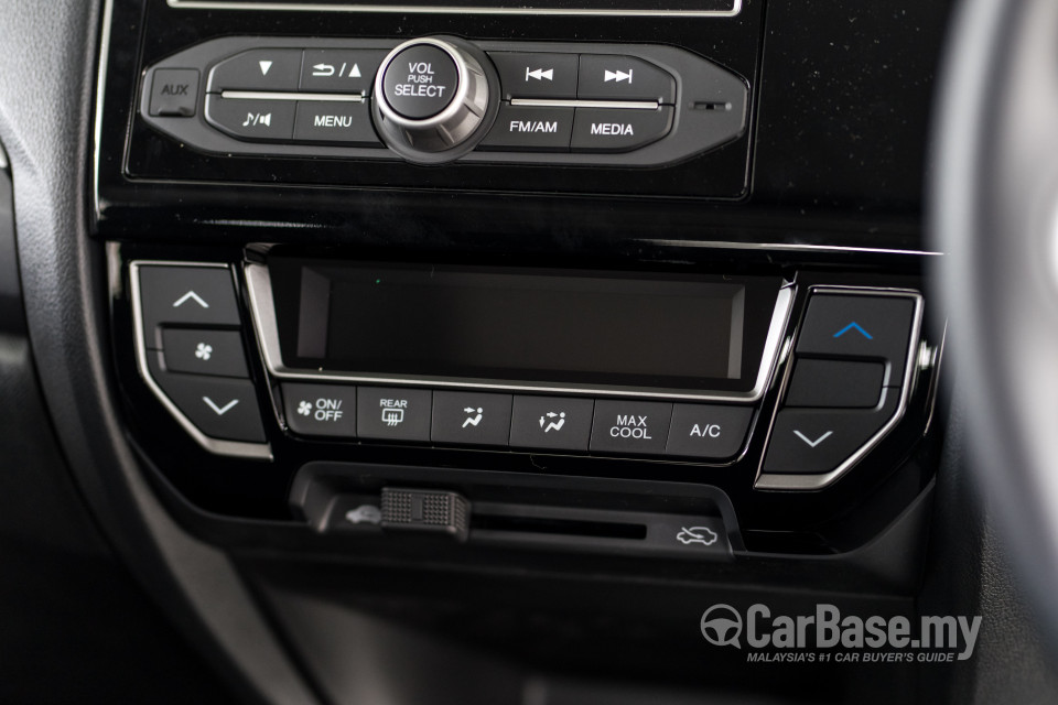Honda BR-V 2SJ (2017) Interior