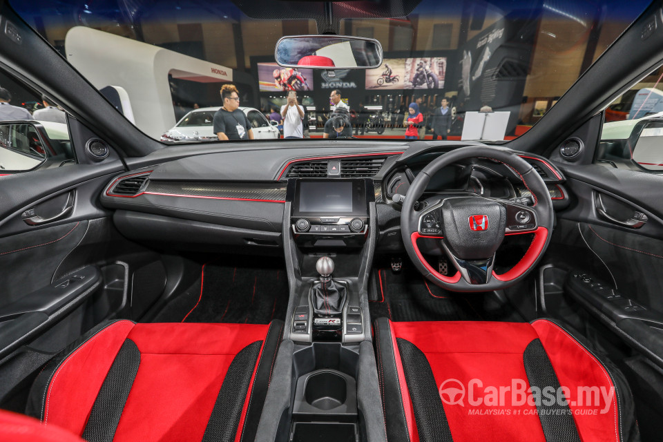 Honda Civic Type R FK8 (2017) Interior