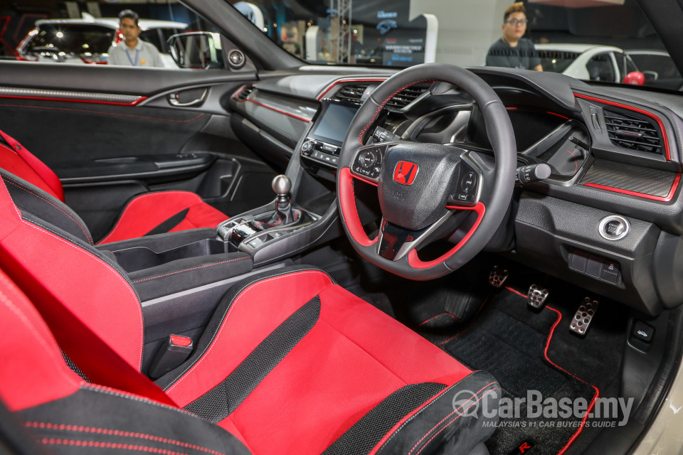 Honda Civic Type R FK8 (2017) Interior