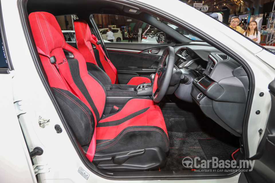 Honda Civic Type R FK8 (2017) Interior