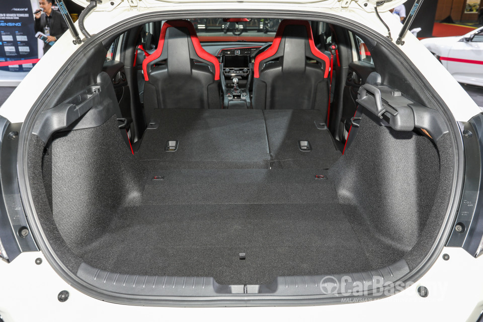 Honda Civic Type R FK8 (2017) Interior