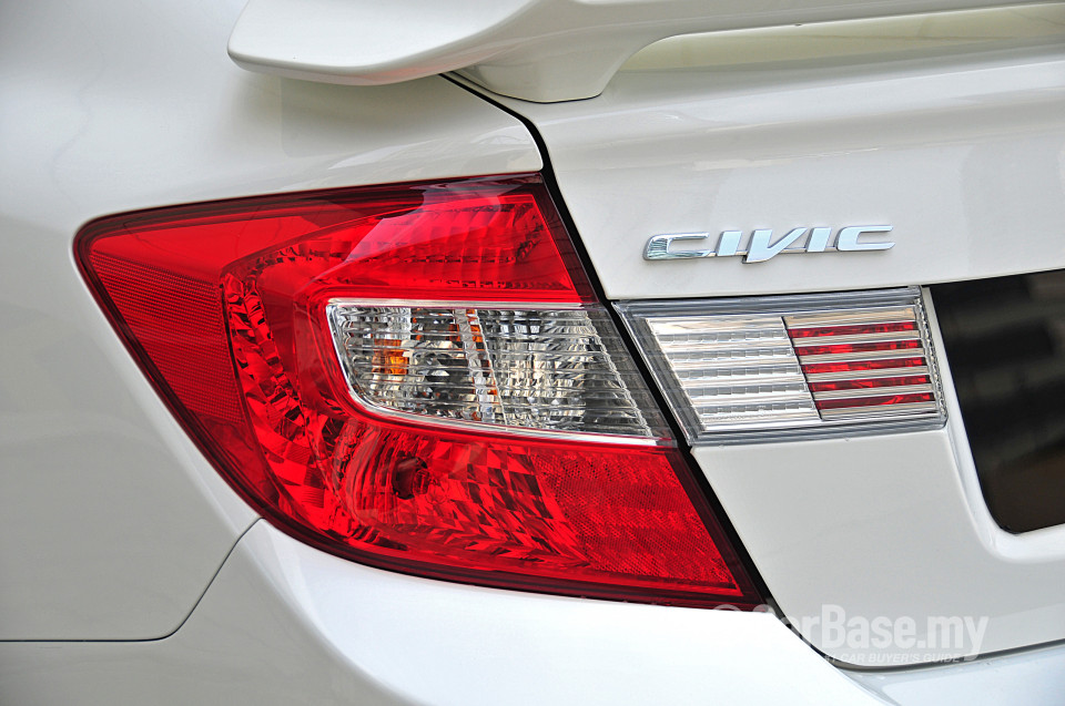 Honda Civic FB (2012) Exterior