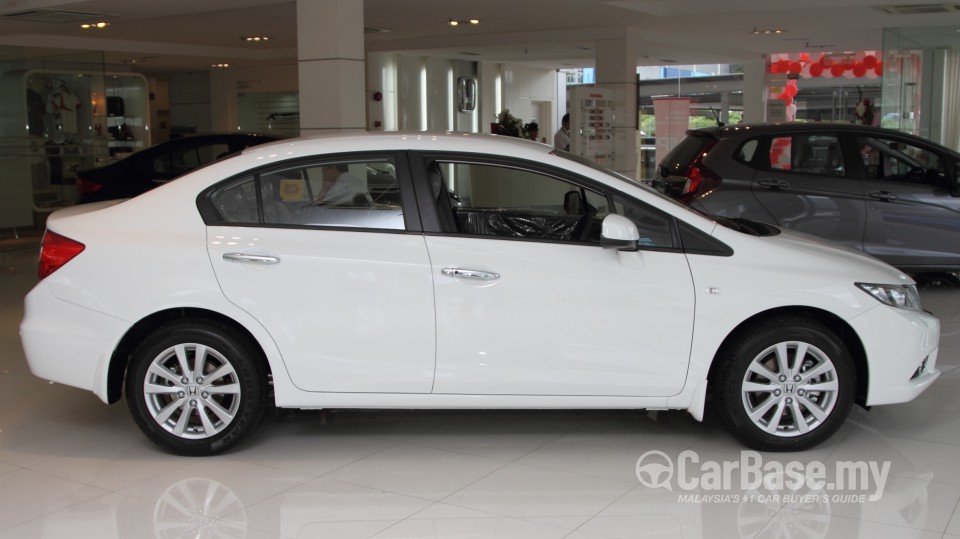 Honda Civic FB Facelift (2014) Exterior