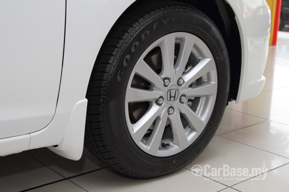 Honda Civic FB Facelift (2014) Exterior