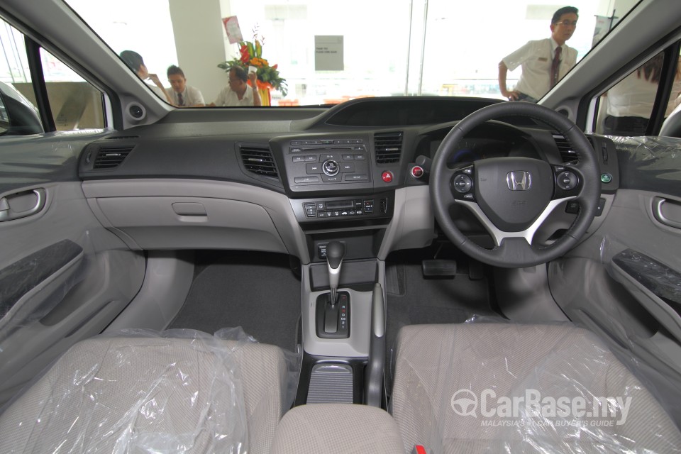 Honda Civic FB Facelift (2014) Interior
