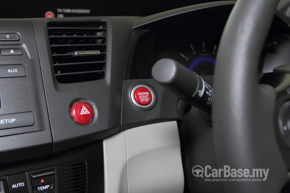 Honda Civic FB Facelift (2014) Interior