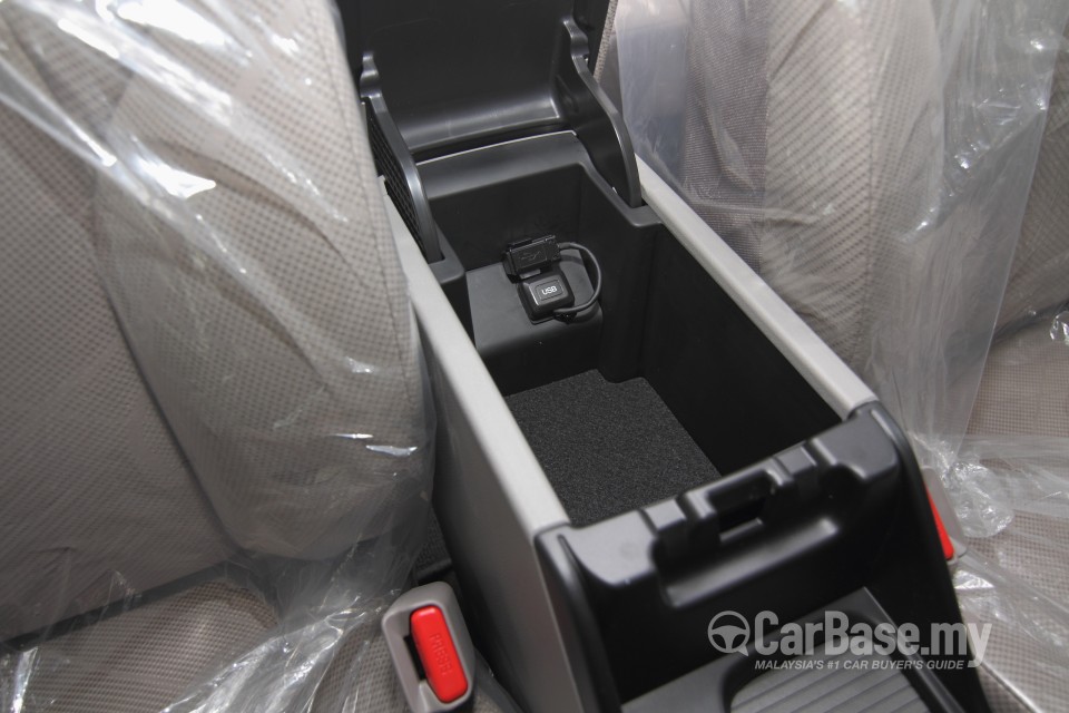 Honda Civic FB Facelift (2014) Interior