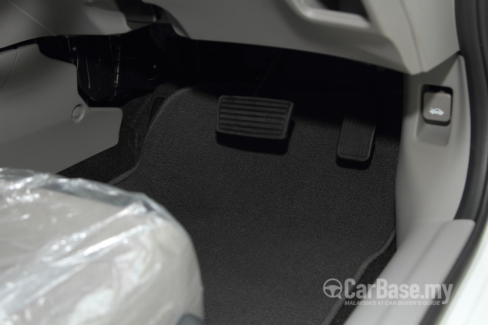 Honda Civic FB Facelift (2014) Interior