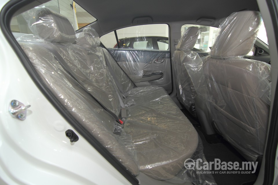 Honda Civic FB Facelift (2014) Interior